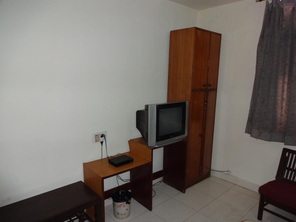 Hotel Elegant International Ню Делхи Екстериор снимка