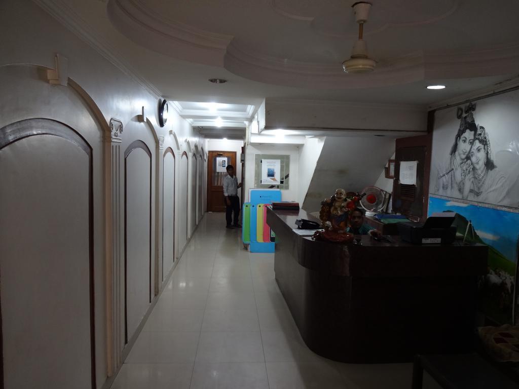 Hotel Elegant International Ню Делхи Екстериор снимка