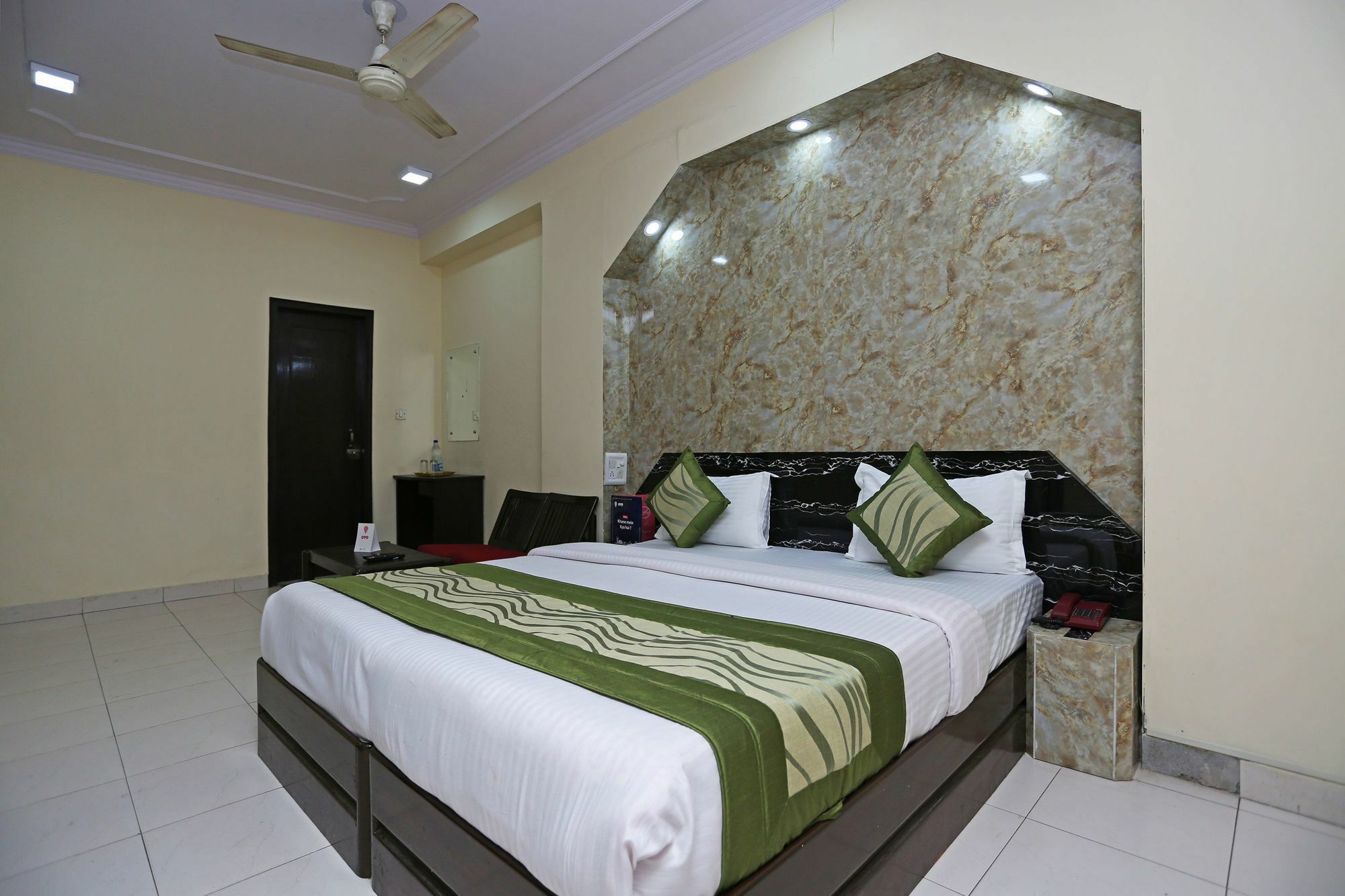 Hotel Elegant International Ню Делхи Екстериор снимка
