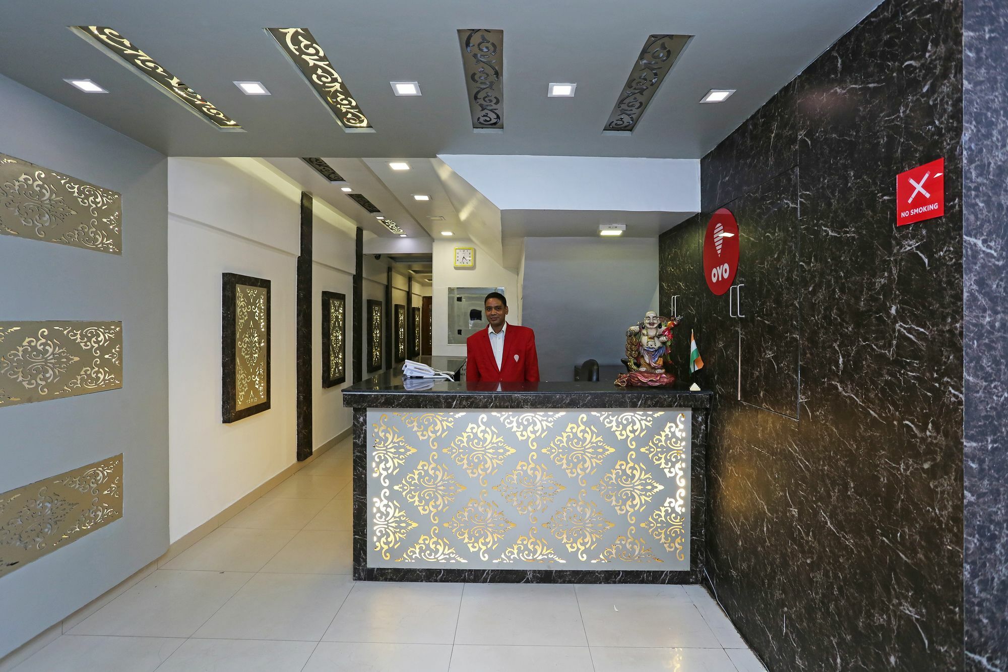 Hotel Elegant International Ню Делхи Екстериор снимка
